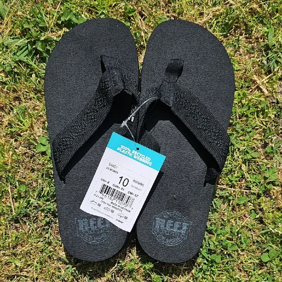 Reef Black Flip Flops - Picture 1 of 5